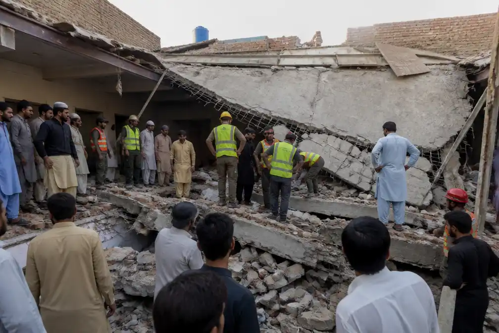 Dakinstorting school in Pakistaanse Pesjawar kost zeker twintig leerlingen het leven