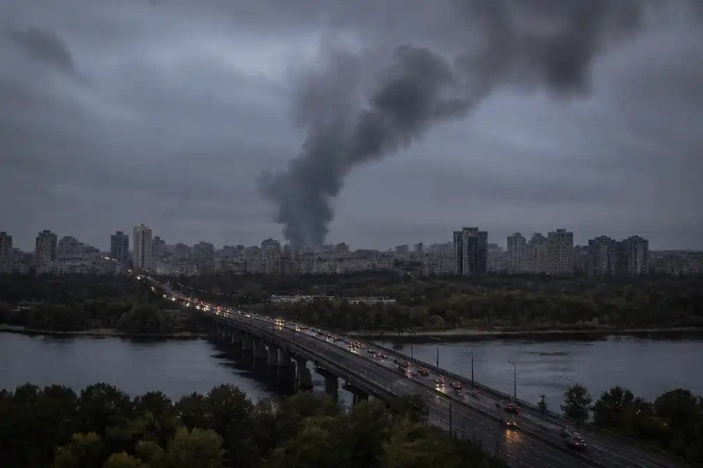 Delen van Kyiv zonder stroom na Russische aanval op energie-infrastructuur
