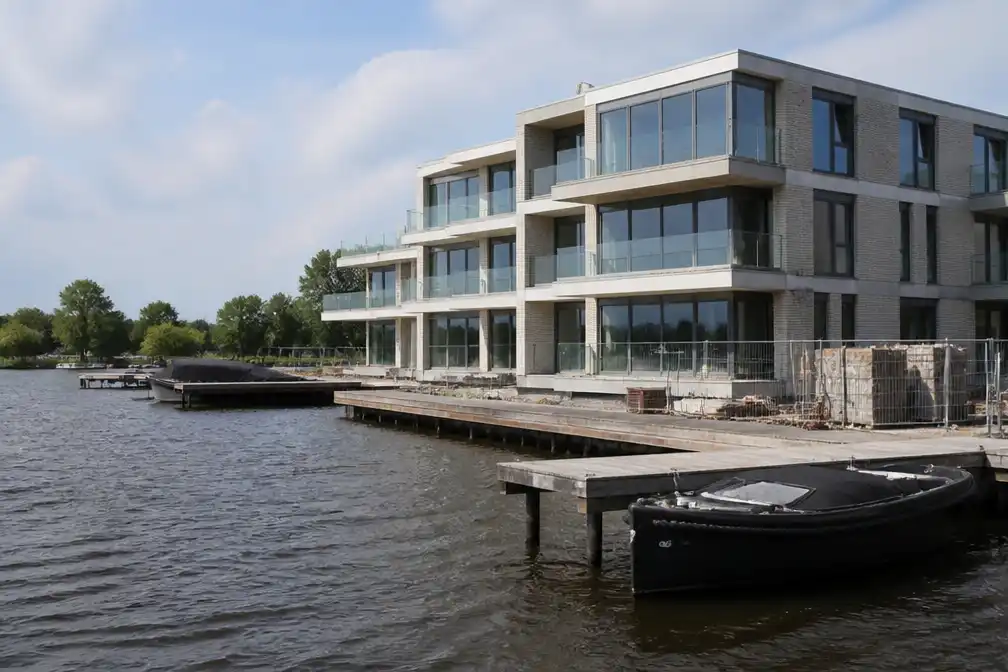 Luxe nieuwbouwproject GrandZuwe aan Vinkeveense Plassen op de schop na nul verkopen