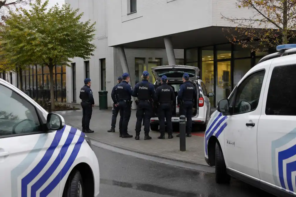 Twee opgepakt nadat man met bijl binnenvalt in Polikliniek in Lommel