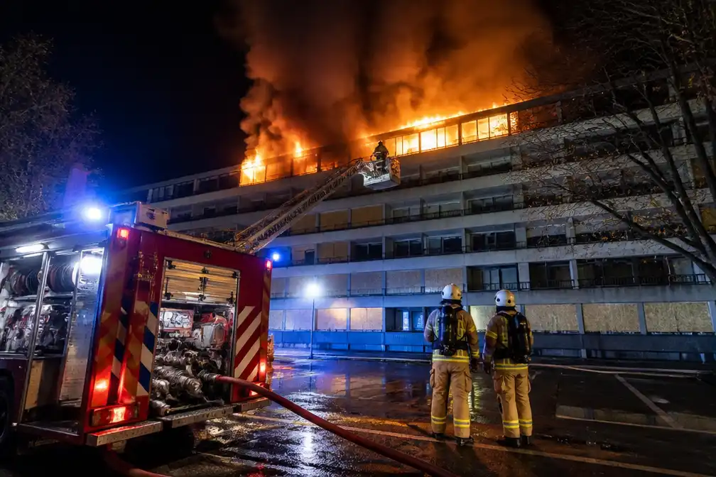 Brand in ontruimde Arnhemse Paasbergflat waar krakers woonden