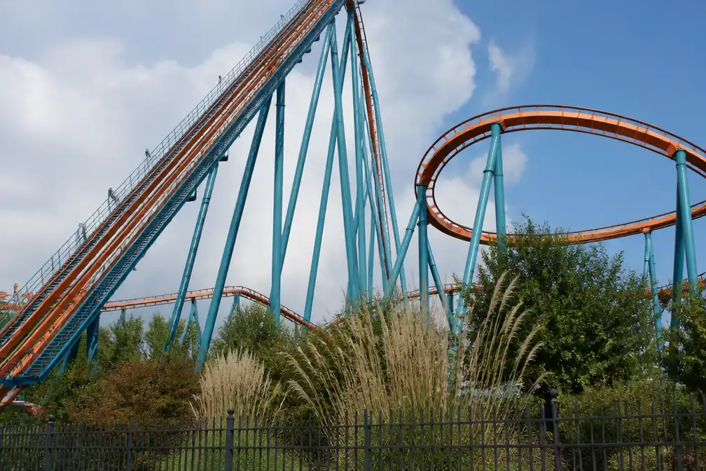 Man (42) overlijdt na val uit achtbaan Goliath in Six Flags Georgia