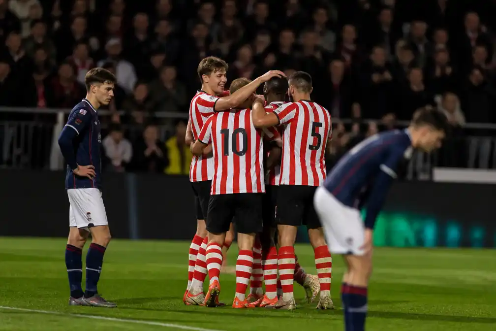 Sparta verslaat hekkensluiter Willem II met 3-2 op Het Kasteel