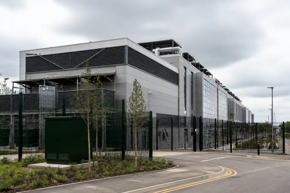 Microsoft trekt zich terug als hoofdklant van Nscale-datacenter in Loughton