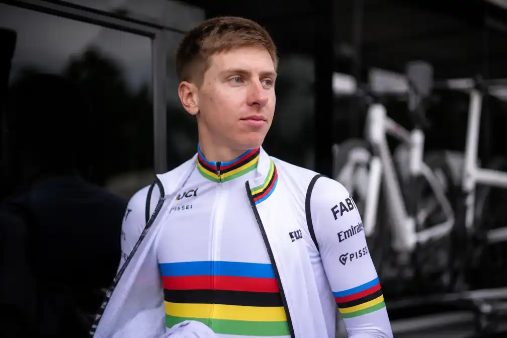 Pogacar mikt in 2027 op zesde Tourzege, wereldtitel en Vuelta na blessureleed