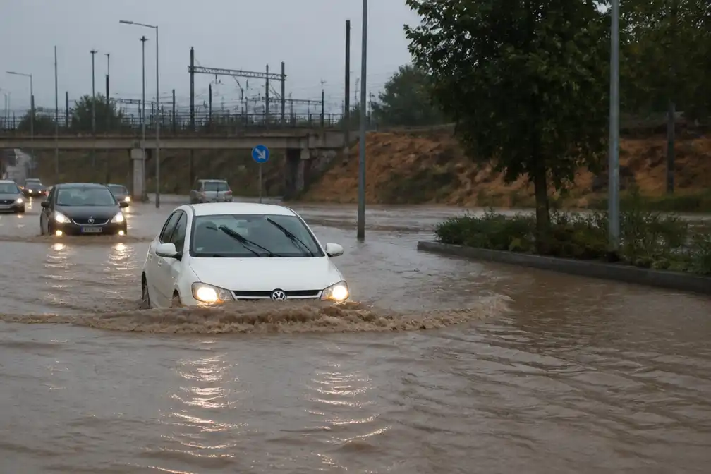 Vrouw overleden bij Barcelona door noodweer, code rood in Valencia en Mallorca