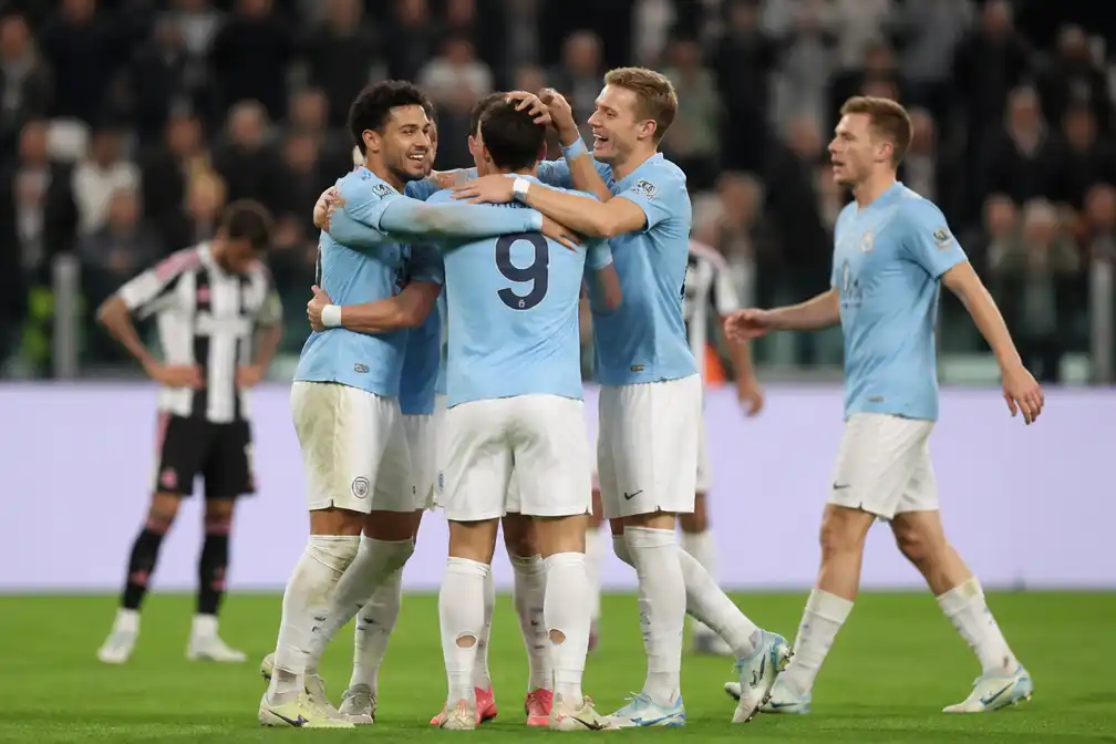 Lazio verslaat Juventus met 3-0 en blijft gedeeld koploper in Serie A