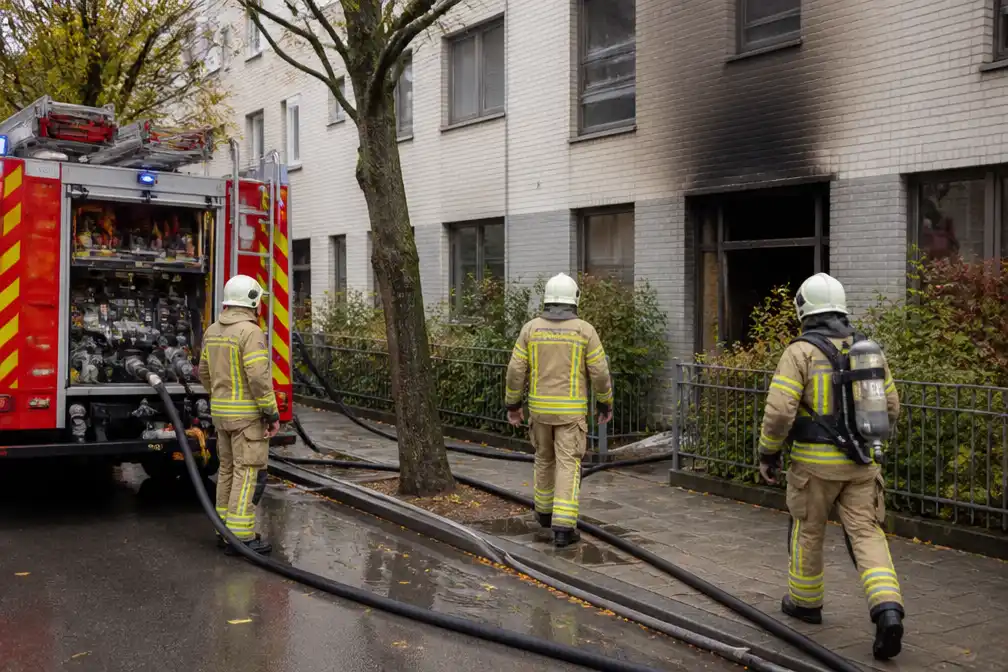 Brand in cohousinggebouw in Sint-Jans-Molenbeek: drie mensen met rookintoxicatie naar ziekenhuis