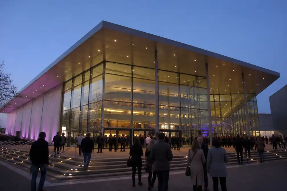 West End-musical MAMMA MIA! in 2027 naar RAI Theater in Amsterdam