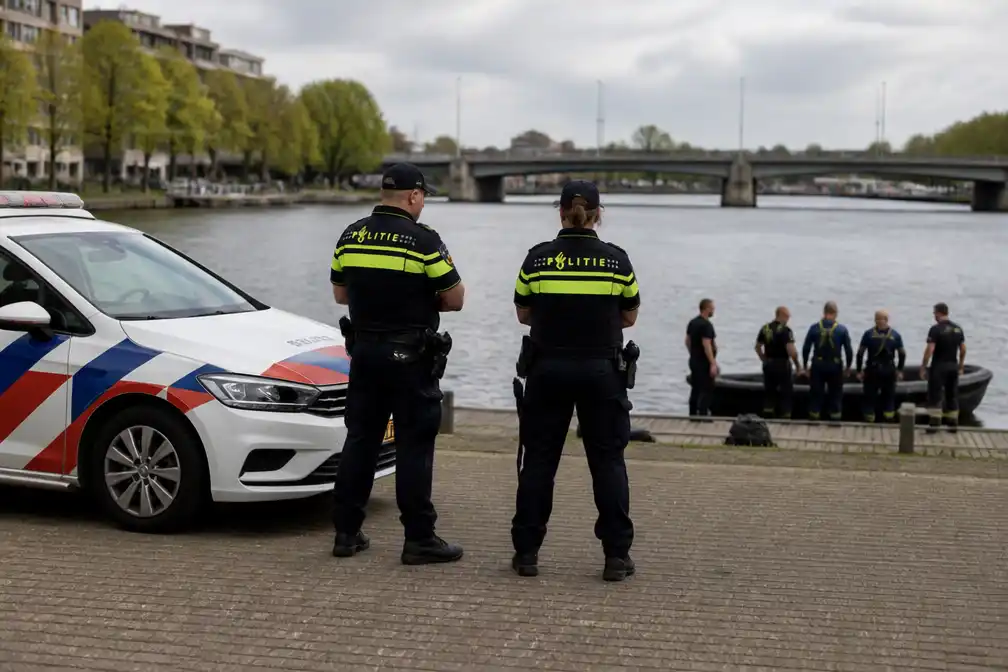 Politie zoekt antwoorden over dood Hajar (29), gevonden in koffer in de Amstel