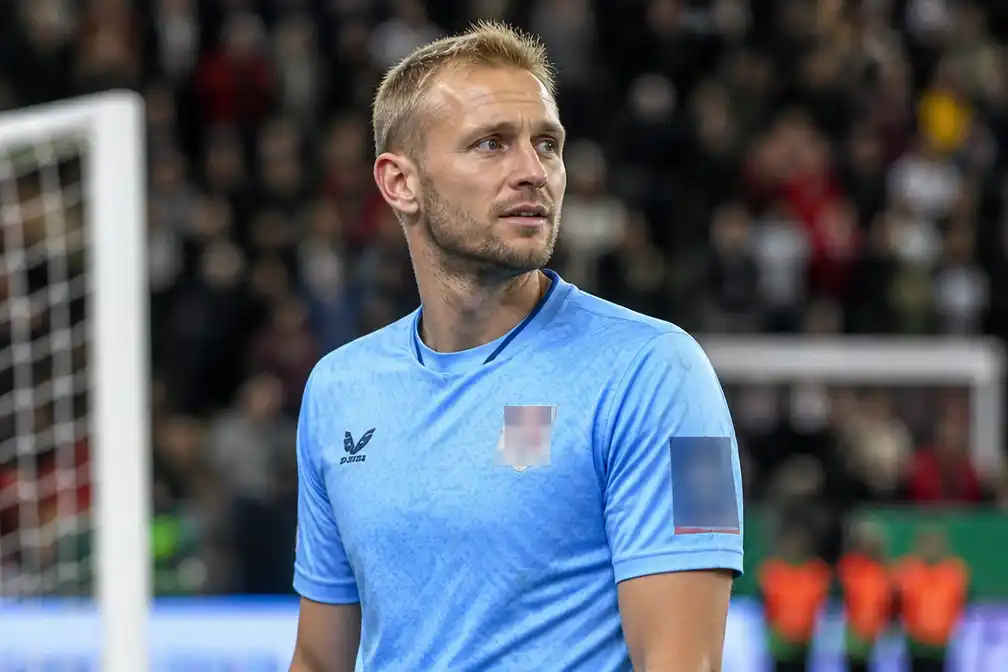 Go Ahead Eagles haalt 37-jarige doelman Jasper Cillessen tot einde seizoen