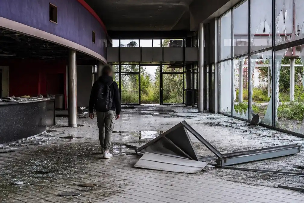 Vandalen en urban explorers slaan opnieuw toe bij Euroscoop en Celanese-fabriek in Lanaken