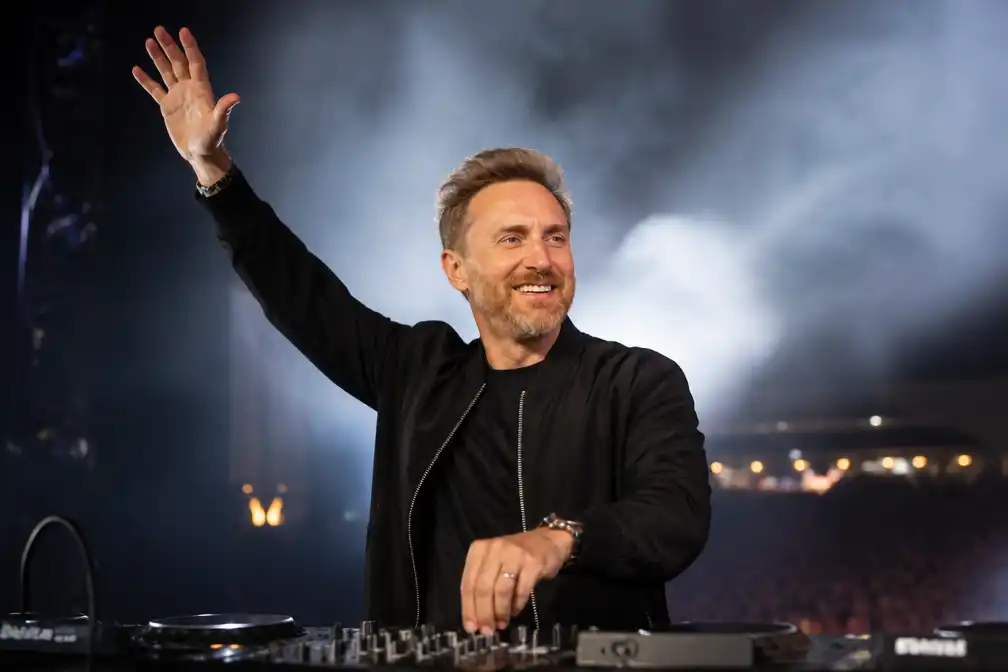 David Guetta, bijna 60, draait op 24 oktober 2026 op Amsterdam Dance Event