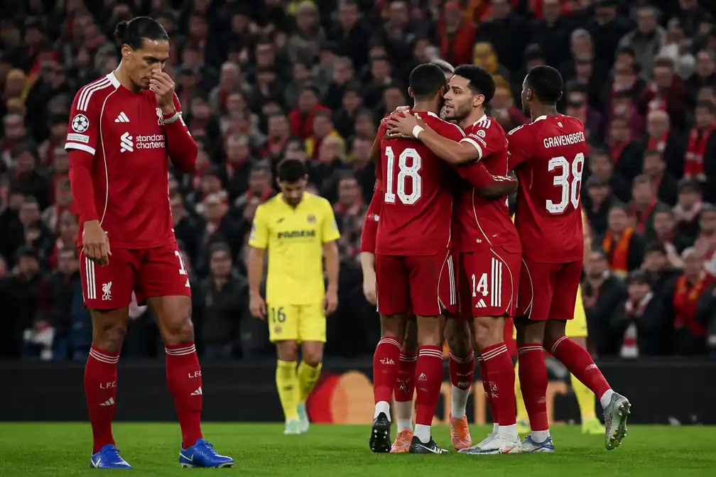 Liverpool wint op Anfield met 4-3 van Villarreal ondanks verdedigende fouten