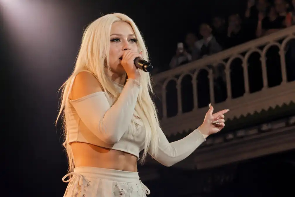 Slayyyter zegt shows in Kopenhagen en Hamburg af na stemverlies