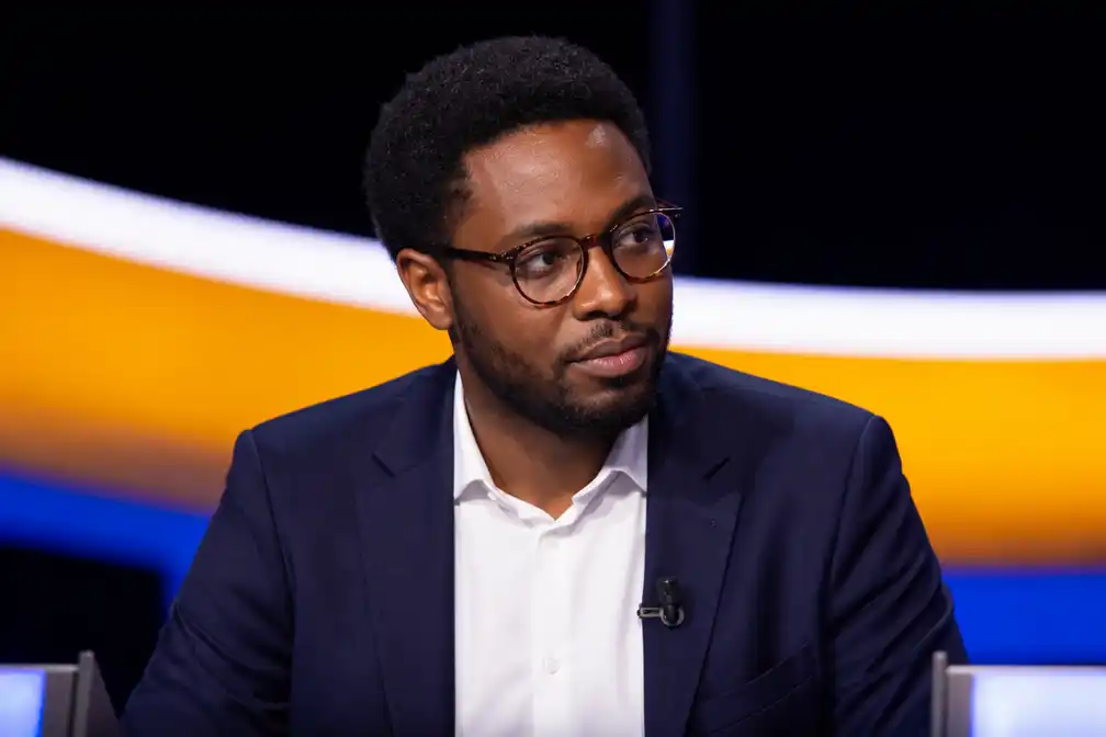 Chris Sugira bij debuut in 'De slimste mens' voor 'judas' uitgemaakt na overstap naar VTM