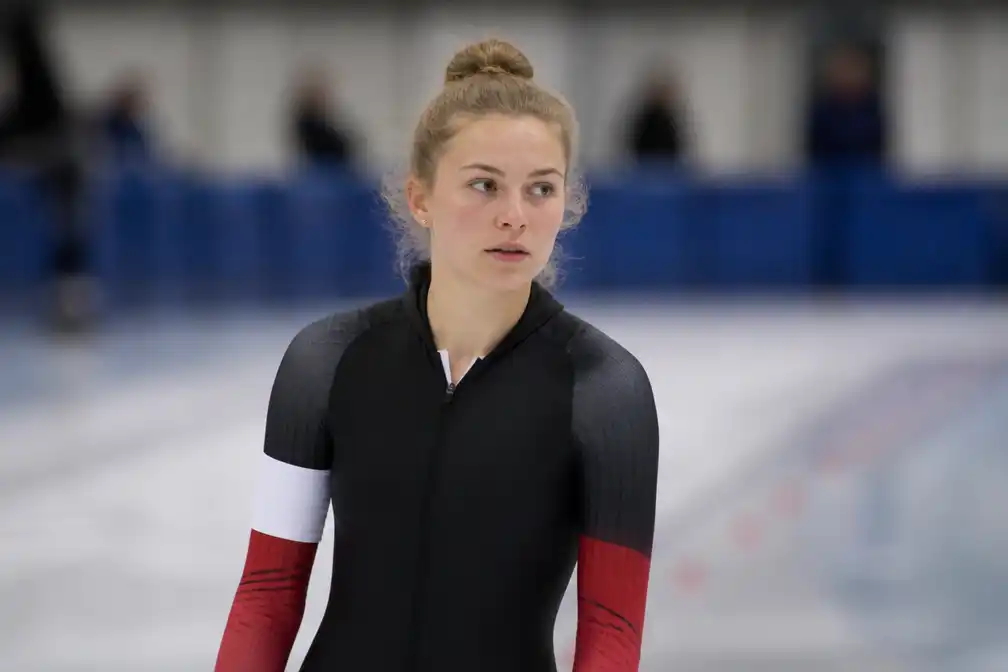 Schaatsster Isabelle van Elst stopt tijdelijk na overlijden van haar vader