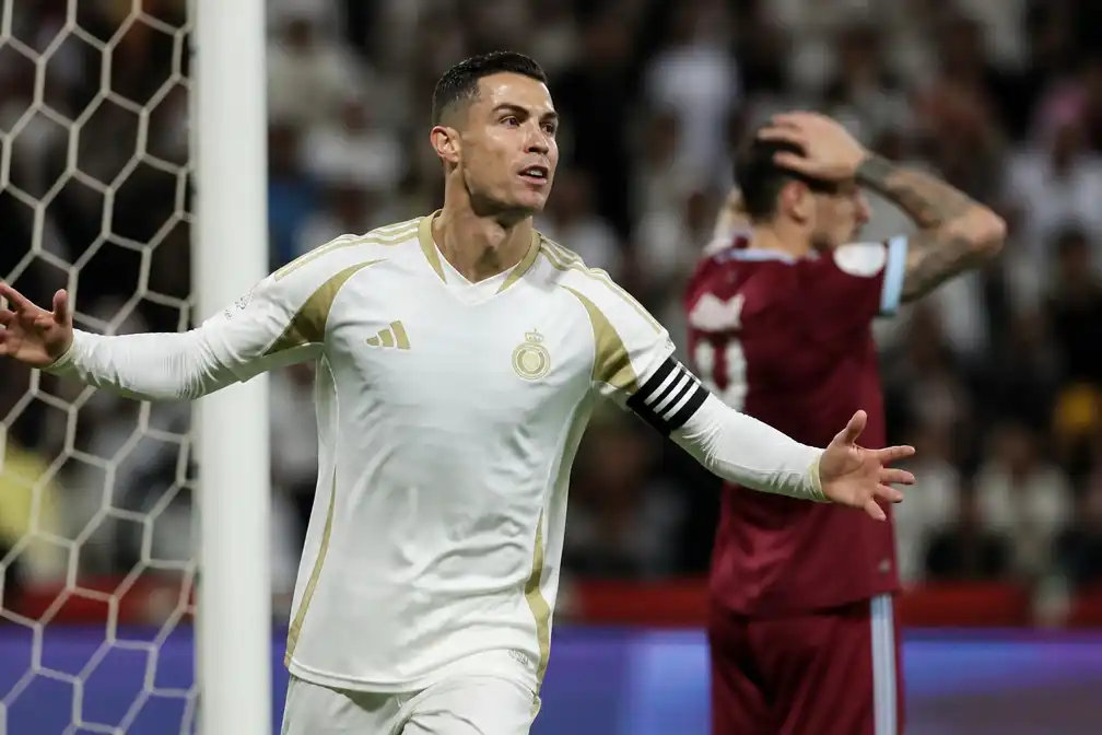Ronaldo viert 982e doelpunt, maar ziet goal toegekend worden aan Girotto