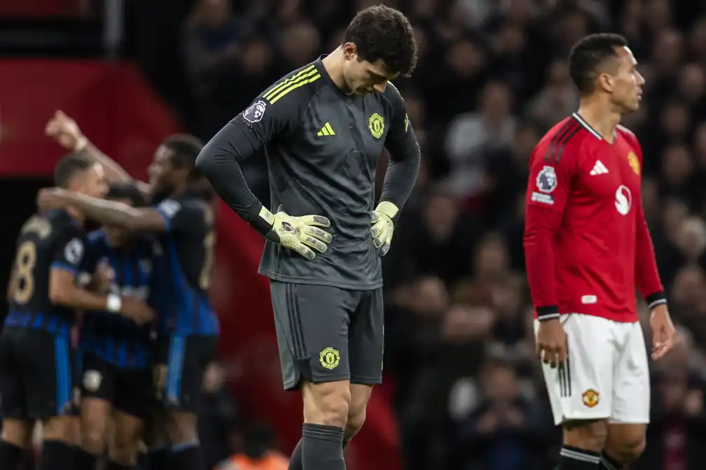 Manchester United verliest met 0-3 van Bournemouth en zet Michael Carrick verder onder druk