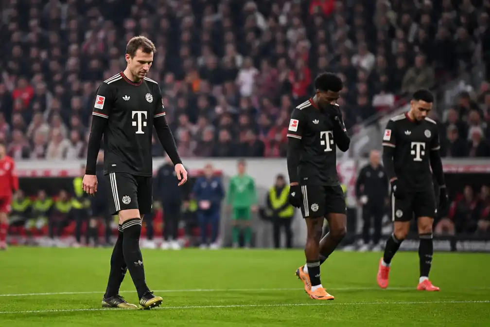 Gehavend Bayern leidt met 0-2 in Freiburg zonder Kompany, Neuer en Diaz