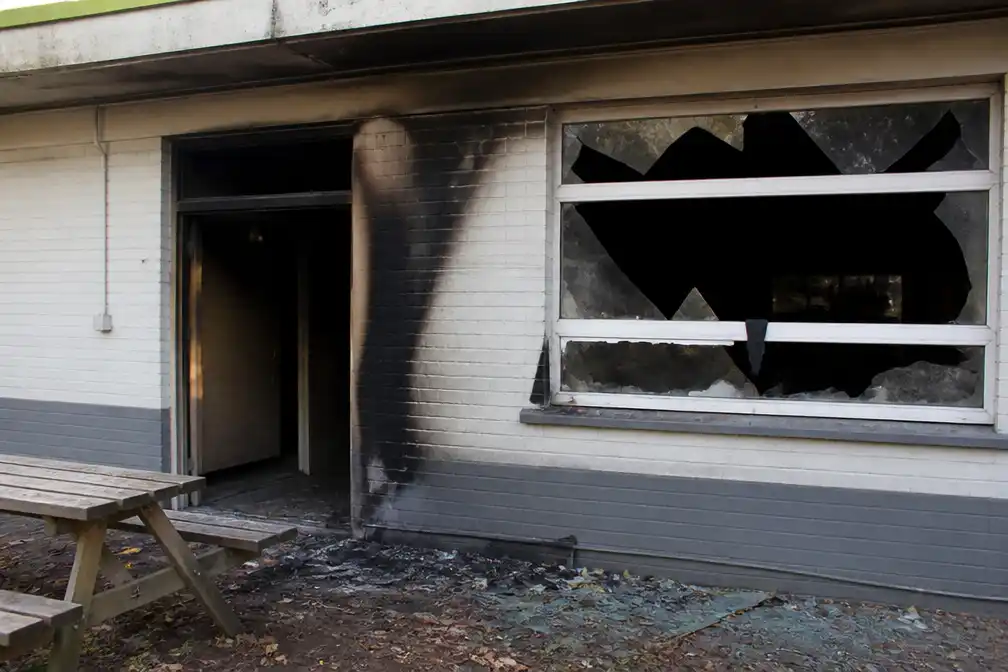 Chiro Puurs zoekt getuigen na poging tot brandstichting in lokaal aan Vijverbos