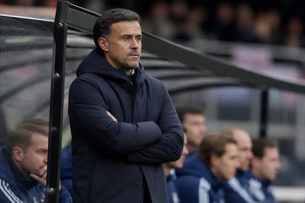 Míchel waarschuwt: Ajax-selectie te smal voor strijd op drie fronten