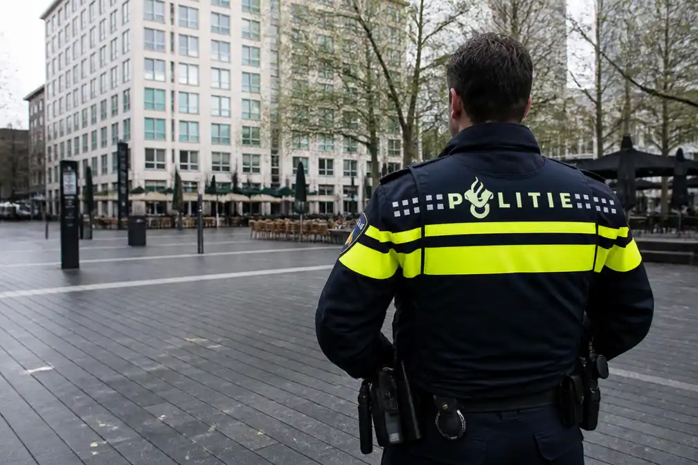 Politie toont nieuwe beelden van schutter bij vergismoord op Jaison in Rotterdam
