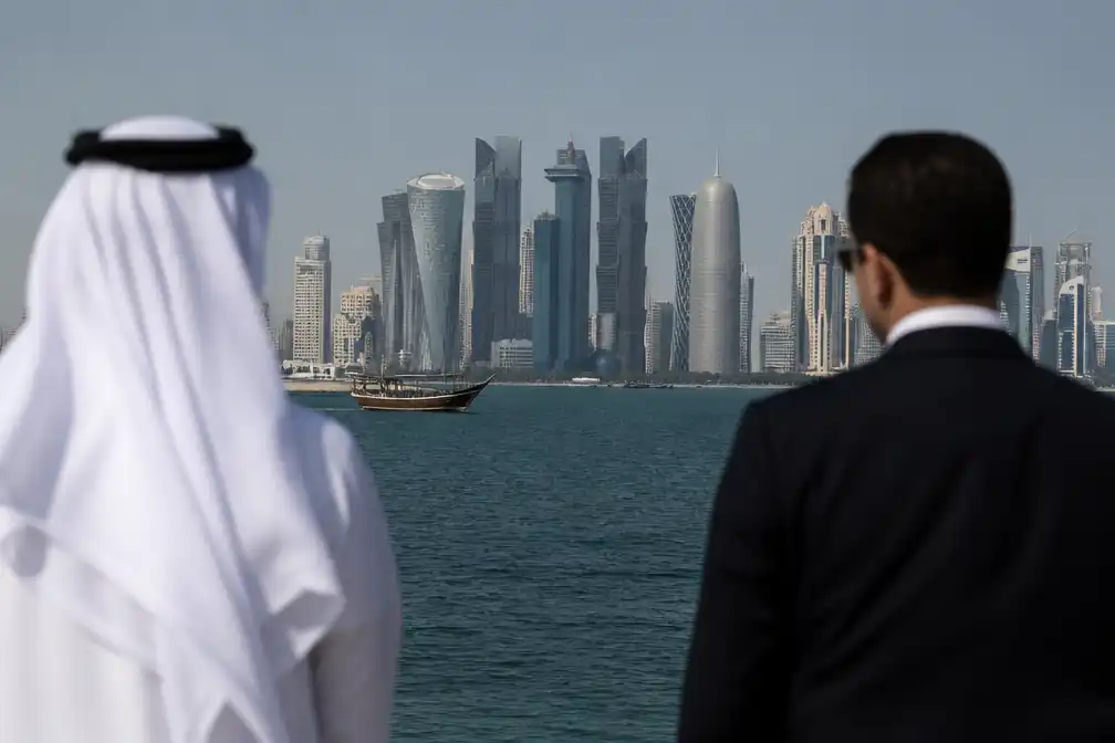 VS en Iran staken aanvallen, overleg in Doha