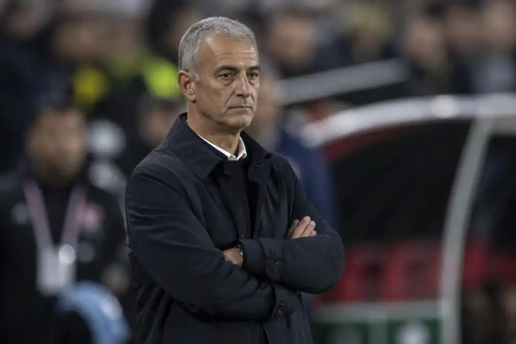 Fenerbahçe-coach Ismail Kartal stapt op na 2-1-nederlaag in derby bij Galatasaray