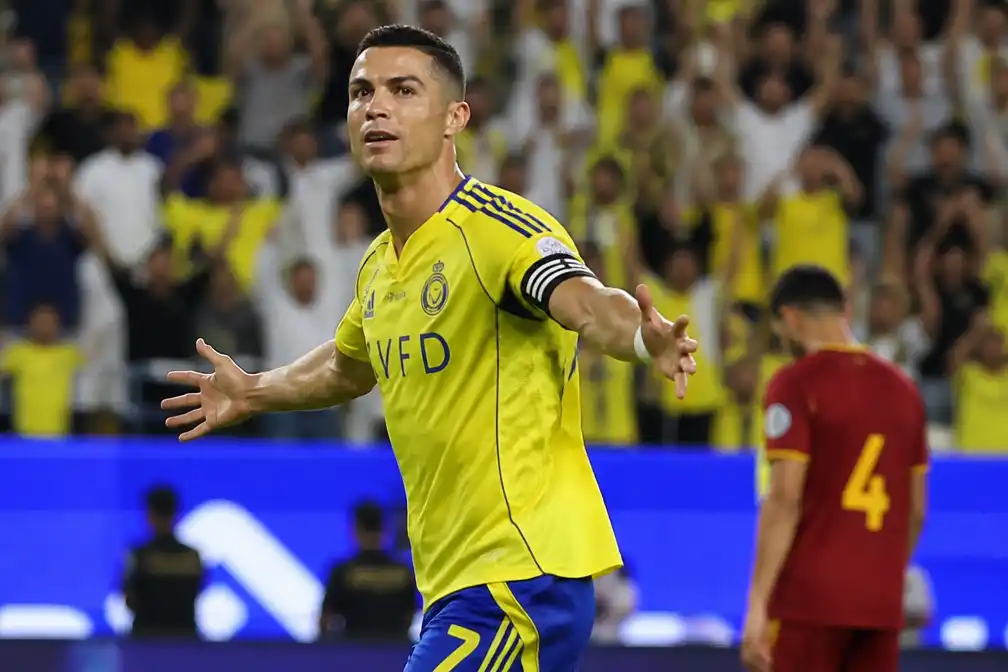 Ronaldo maakt perfecte hattrick en nadert met 985 goals de grens van duizend