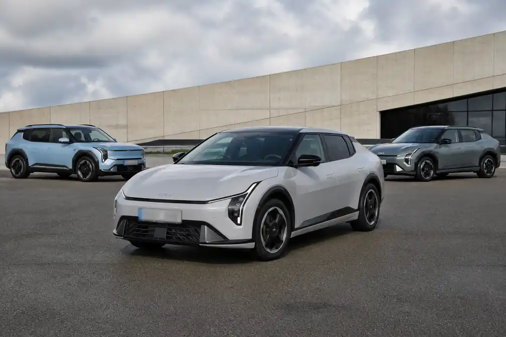 Kia EV4 in de test: flink rijbereik, maar soms onhandig tussen EV3 en EV5