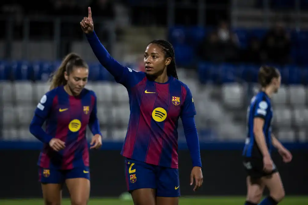 Barcelona wint met 8-0 van HB Køge in Champions League, Brugts scoort