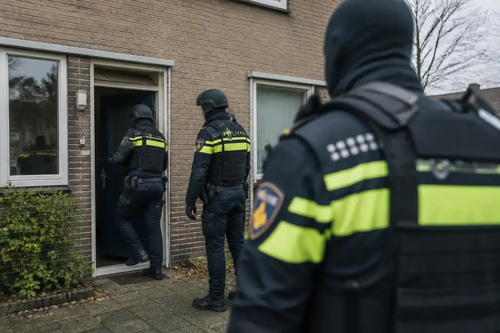Politie valt landelijk binnen bij gebruikers Google Pixel en houdt verkoper aan