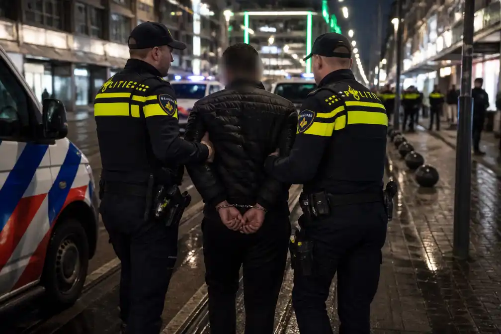 Vier aanhoudingen in Rotterdam na ongeregeldheden bij Marokkaanse feestvierders