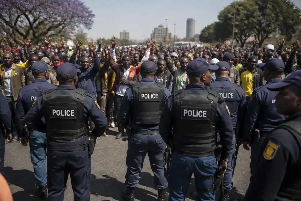 Zuid-Afrika mobiliseert politie voor anti-migratieprotesten na deadline