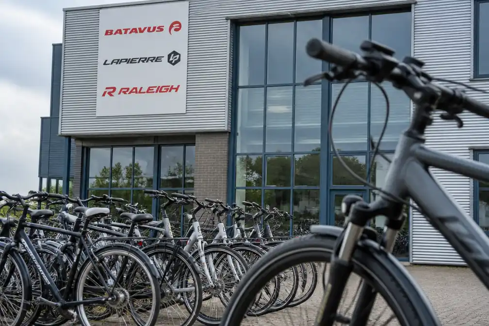 Accell, moederbedrijf Batavus en Raleigh, weer te koop gezet