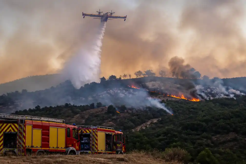 Grote natuurbrand dwingt evacuaties in Zuid-Frankrijk