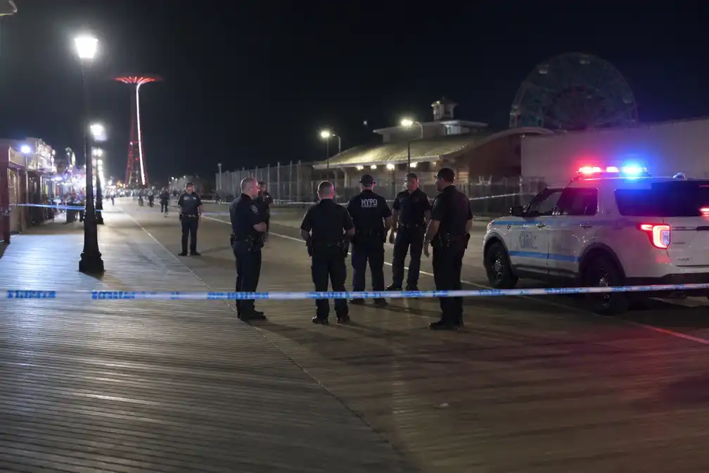Zeker acht gewonden, onder wie vier kinderen, bij schietpartij in New York