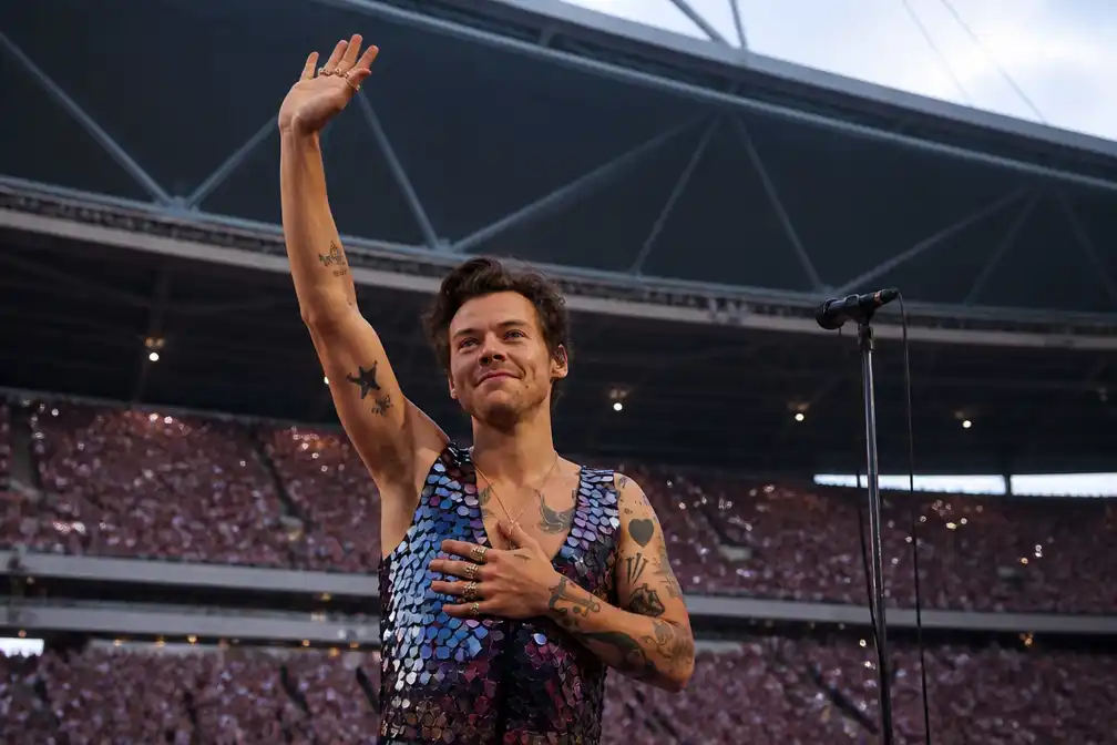 Harry Styles noteert Guinness World Record met twaalf concerten in Wembley Stadium