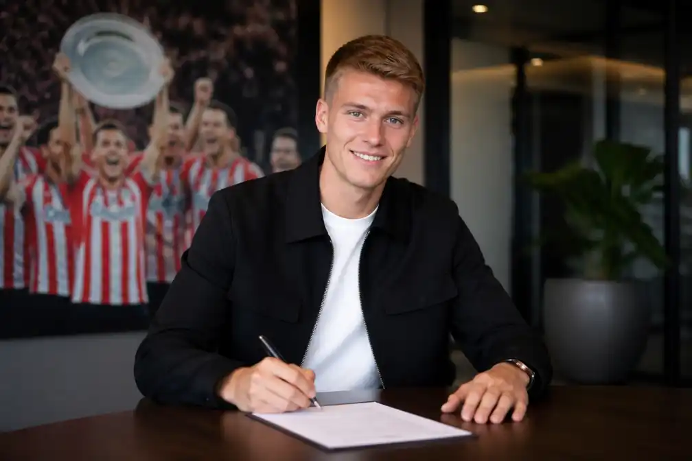PSV legt Sven Mijnans vast voor vijf jaar, 13 miljoen naar AZ