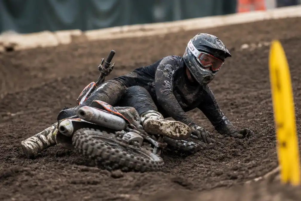 Motorcrosser Scott Smulders na crash op intensive care bij GP Frankrijk