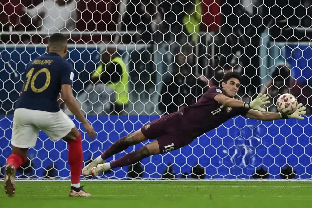 Frankrijk verslaat Marokko in WK-kwartfinale; Mbappé mist strafschop