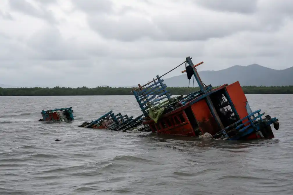 VN waarschuwt voor mogelijk meer dan 500 doden bij twee scheepsrampen Myanmar