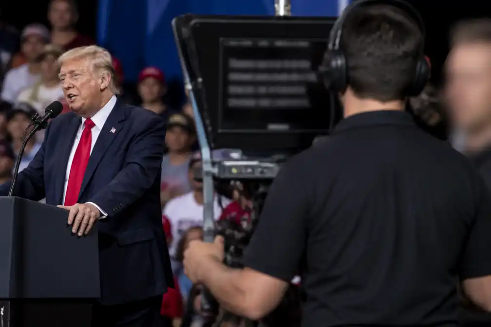 Autocue-bediener Trump verdiende 100.000 dollar met gokken op toespraken