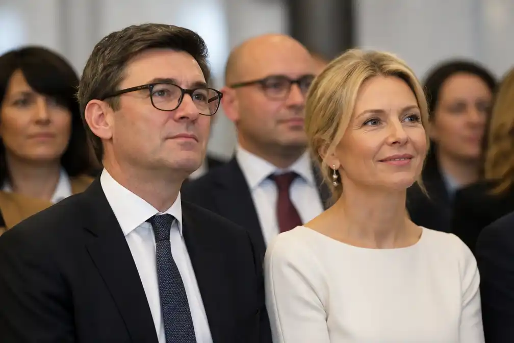 Nederlandse Marie-France van Heel wordt eerste buitenlandse first lady van VK