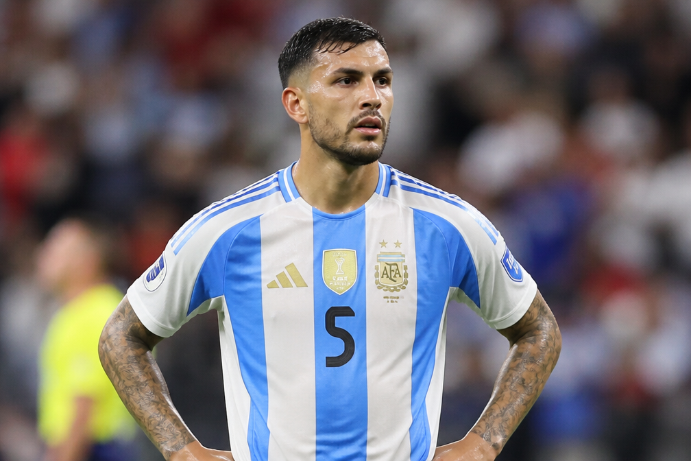 FIFA onderzoekt wangedrag Argentinië; Paredes krijgt geen rode kaart