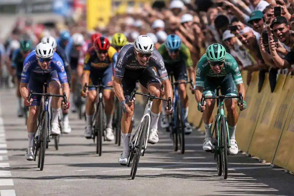 Rit 17 in Tour de France biedt kans voor Van der Poel of sprinters