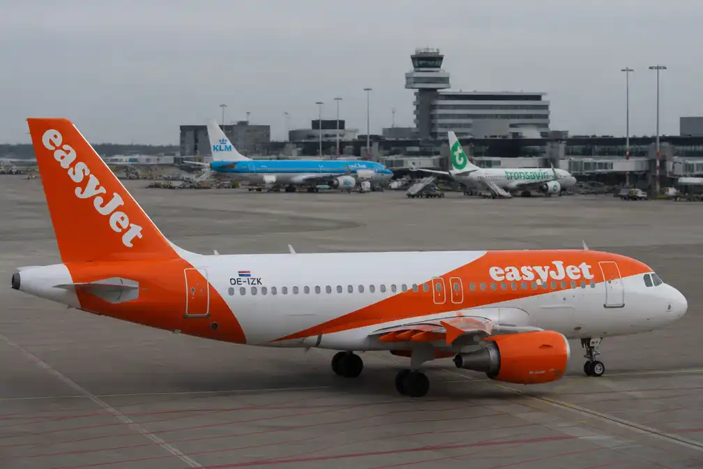 Winst easyJet hard gedaald door duurdere kerosine door Midden-Oostenconflict