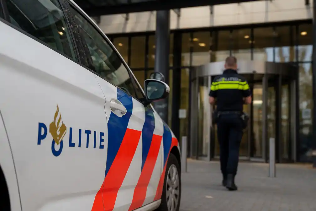 Politiemedewerker Den Haag ontslagen om schenden ambtsgeheim