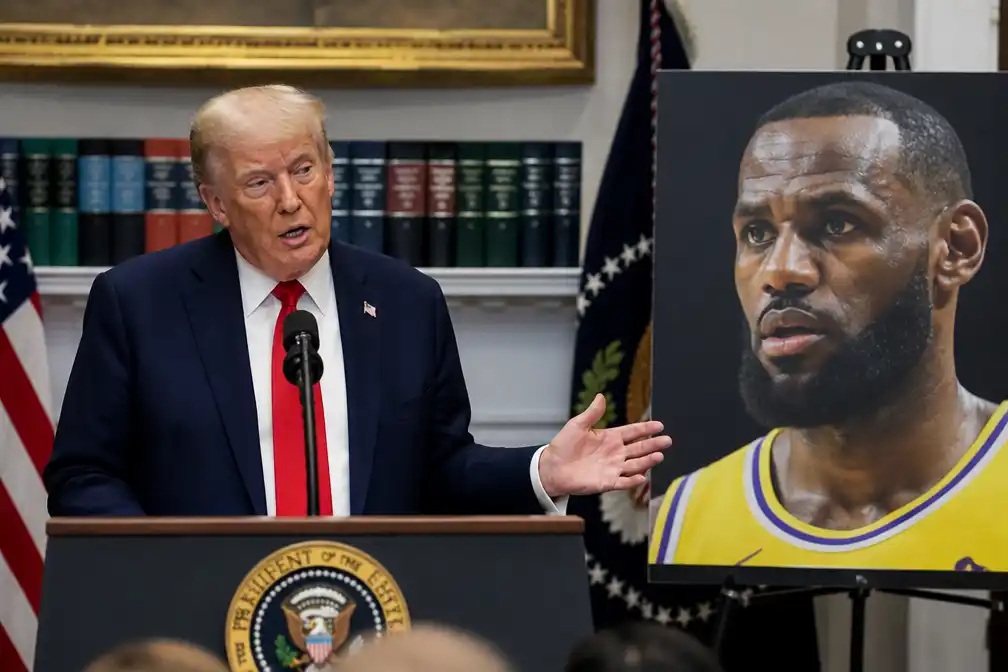 Trump suggereert dat LeBron James racistisch is tijdens persconferentie Witte Huis